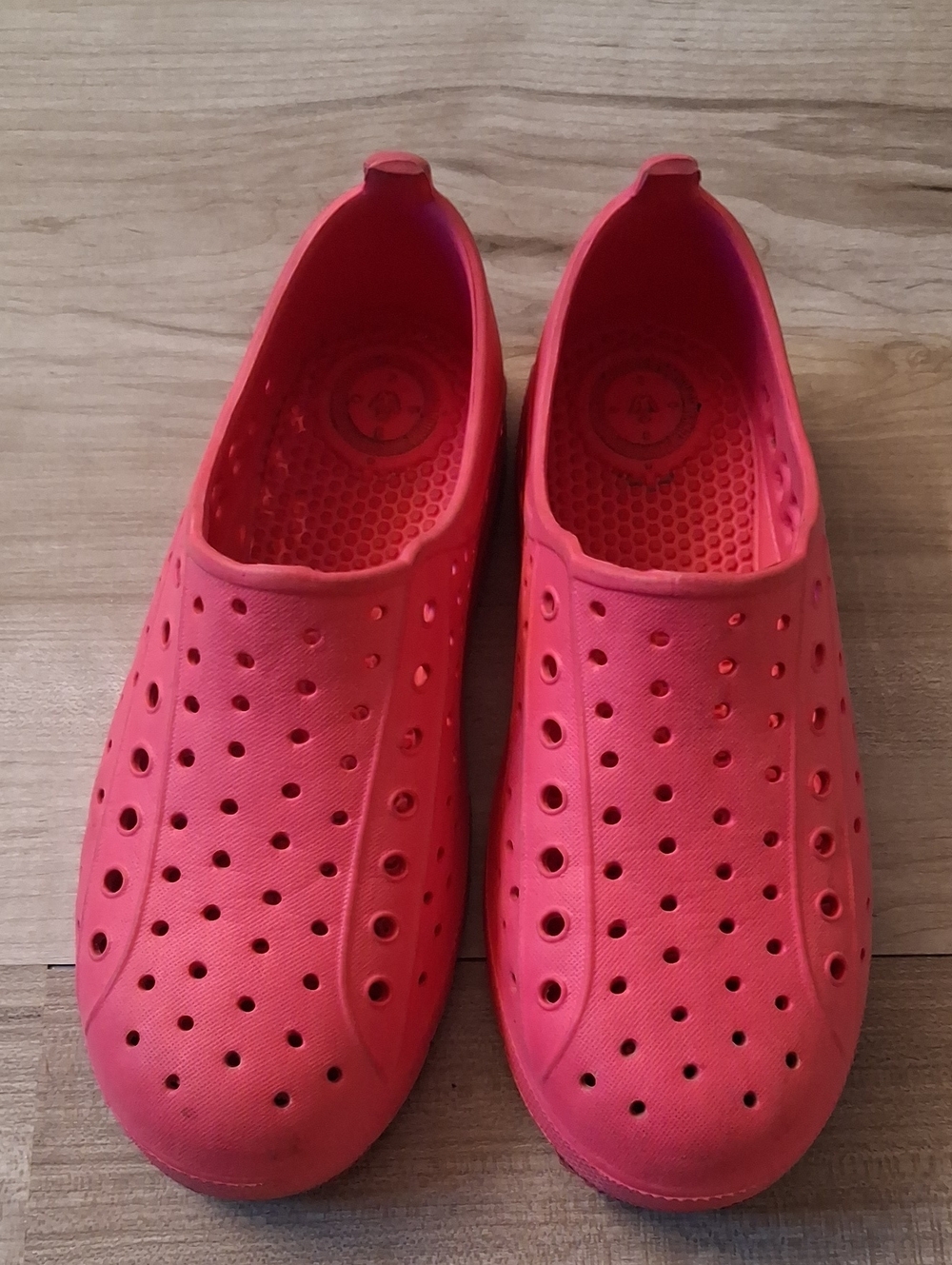 Totes Kids Slip-On Water Shoes Girls Size 13-1